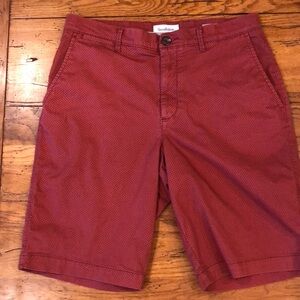 Good fellow men’s shorts in a deep red .